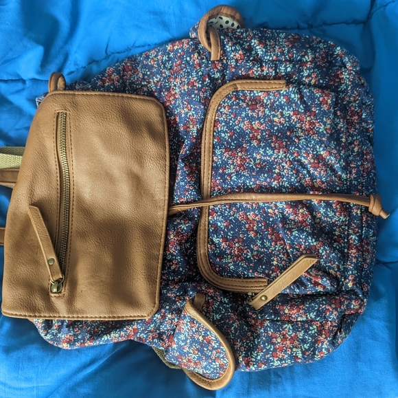 String backpack - Picture 2 of 4